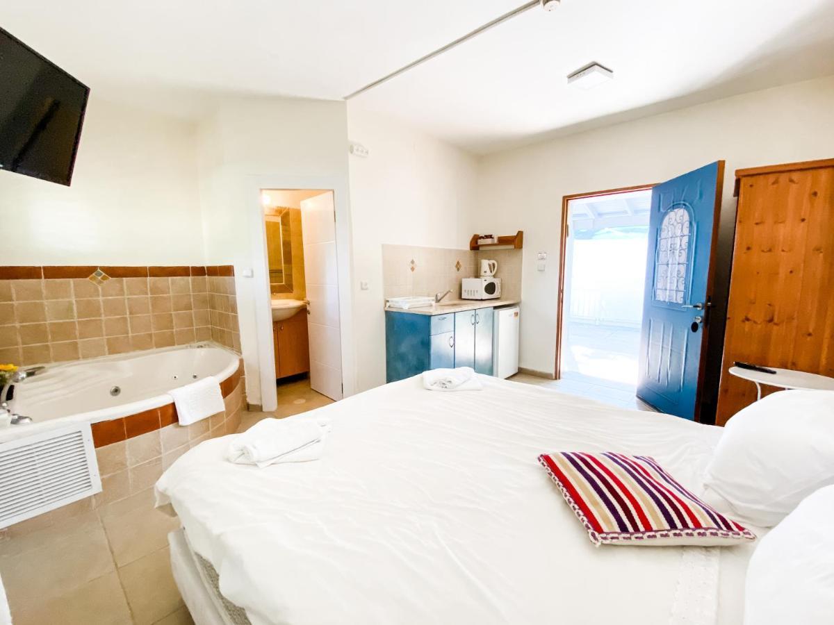 Etzel Tami Hospitality Otel Neot Golan Dış mekan fotoğraf